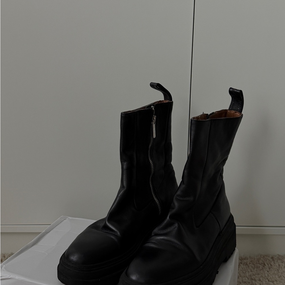 Zara Black Leather Boots